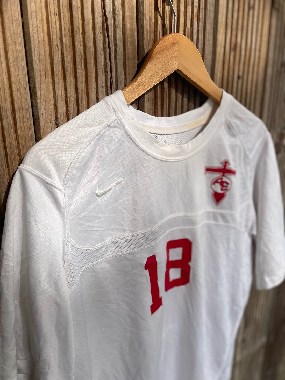 Vintage Nike Team No. 18 Football Shirt - White - Size XL